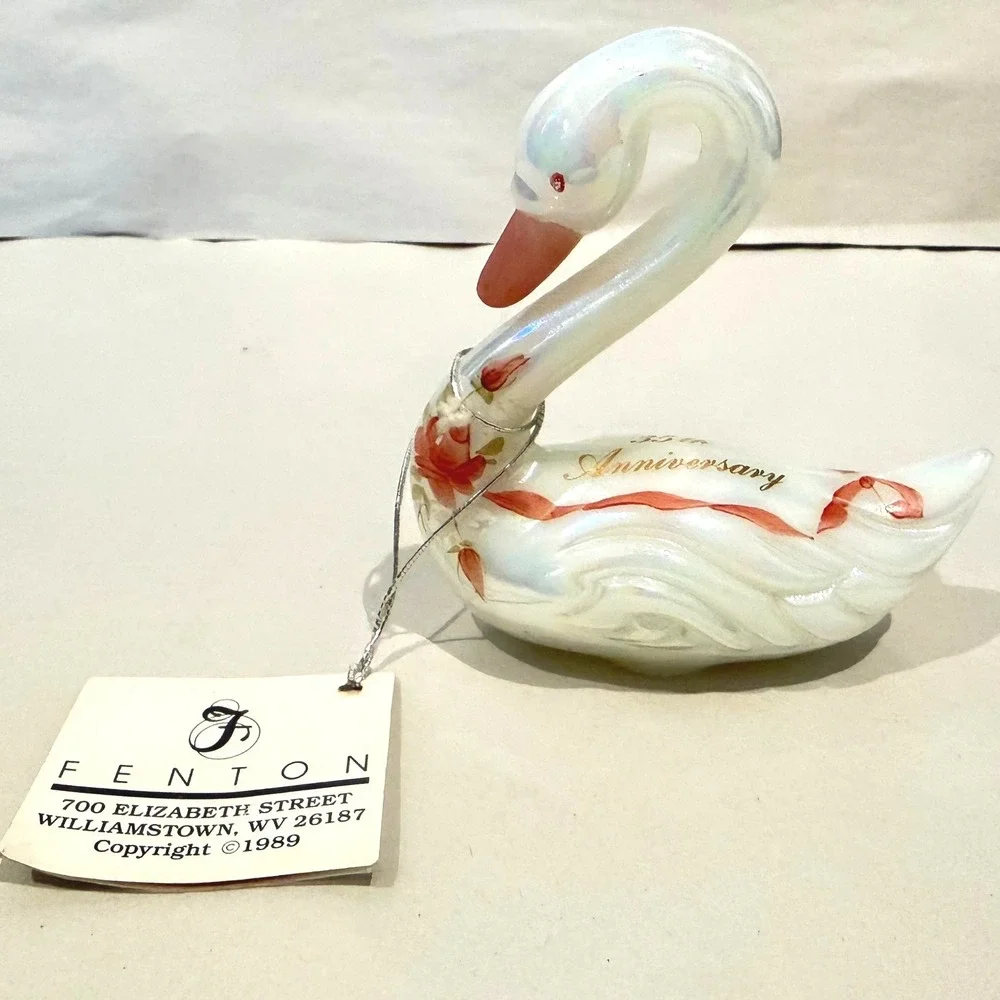 Fenton 1989 Pearl Opalescent Swan 35th Anniversary‎ Signed Robin Spindler w/Tag